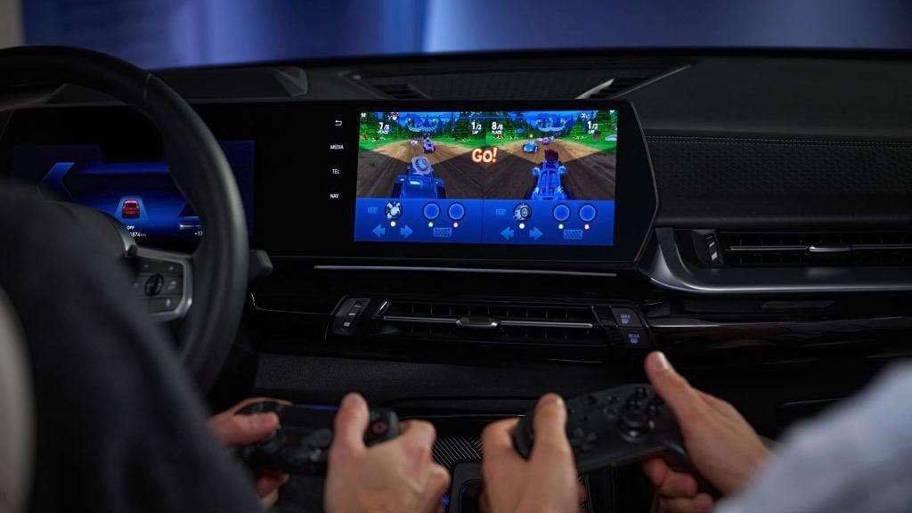 BMW integró una tienda digital en sus autos para descargar aplicaciones y videojuegos. (BMW)