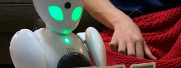 Japón ya ha encontrado la manera de que sus "hikikomori" se relacionen emocionalmente: darles un robot