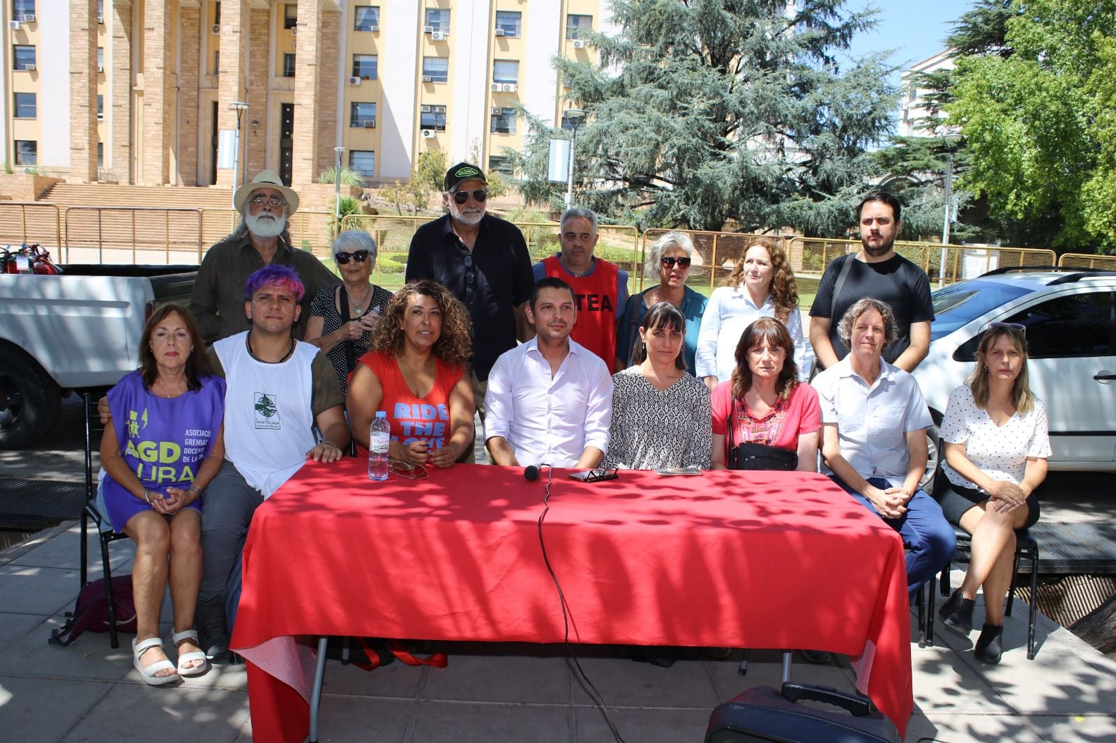 protesta del Frente de Izquierda en Mendoza por la liberación de un detenido por cortar calles