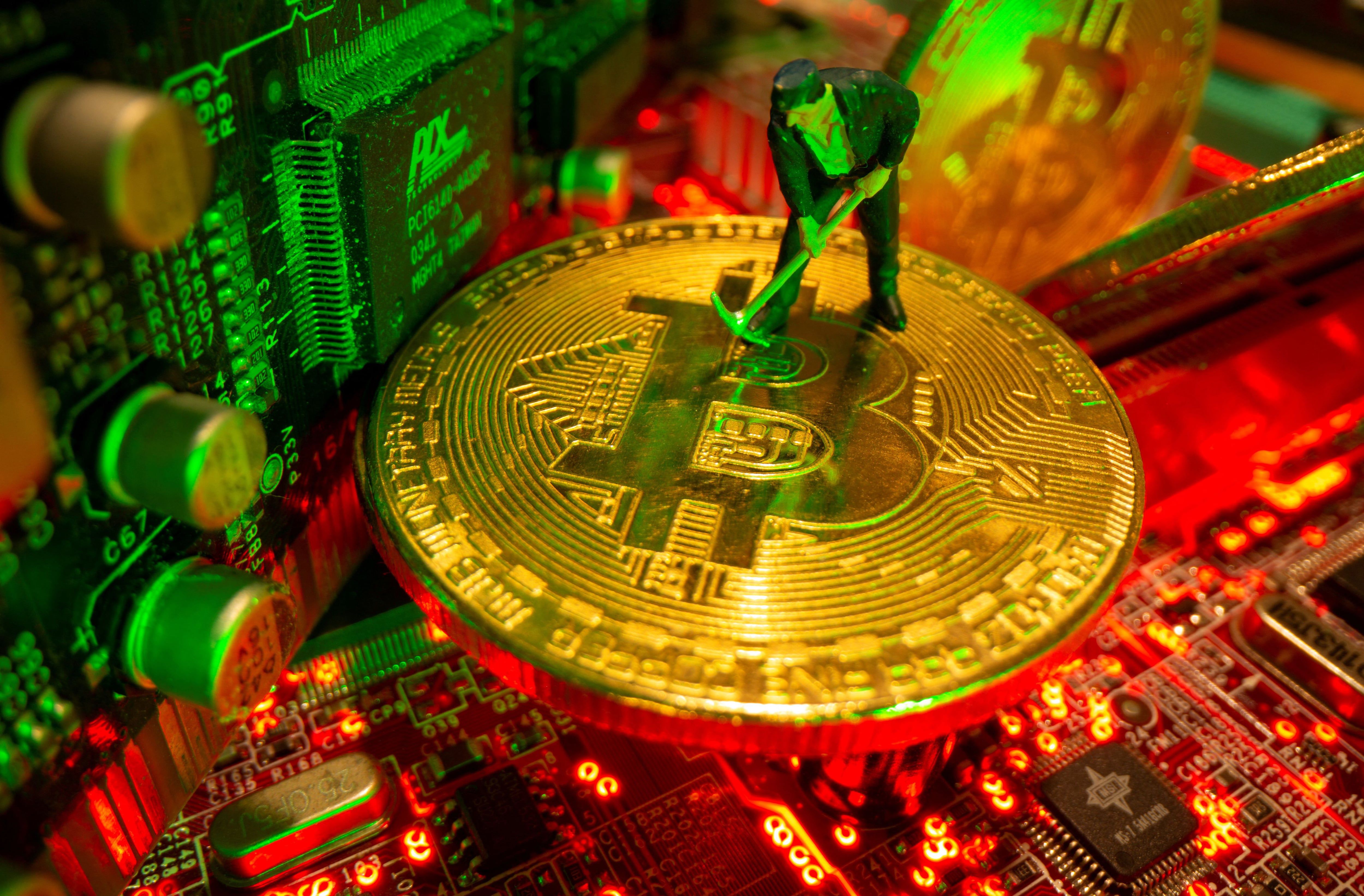 Representación de una minería de bitcoins. (REUTERS/Dado Ruvic)