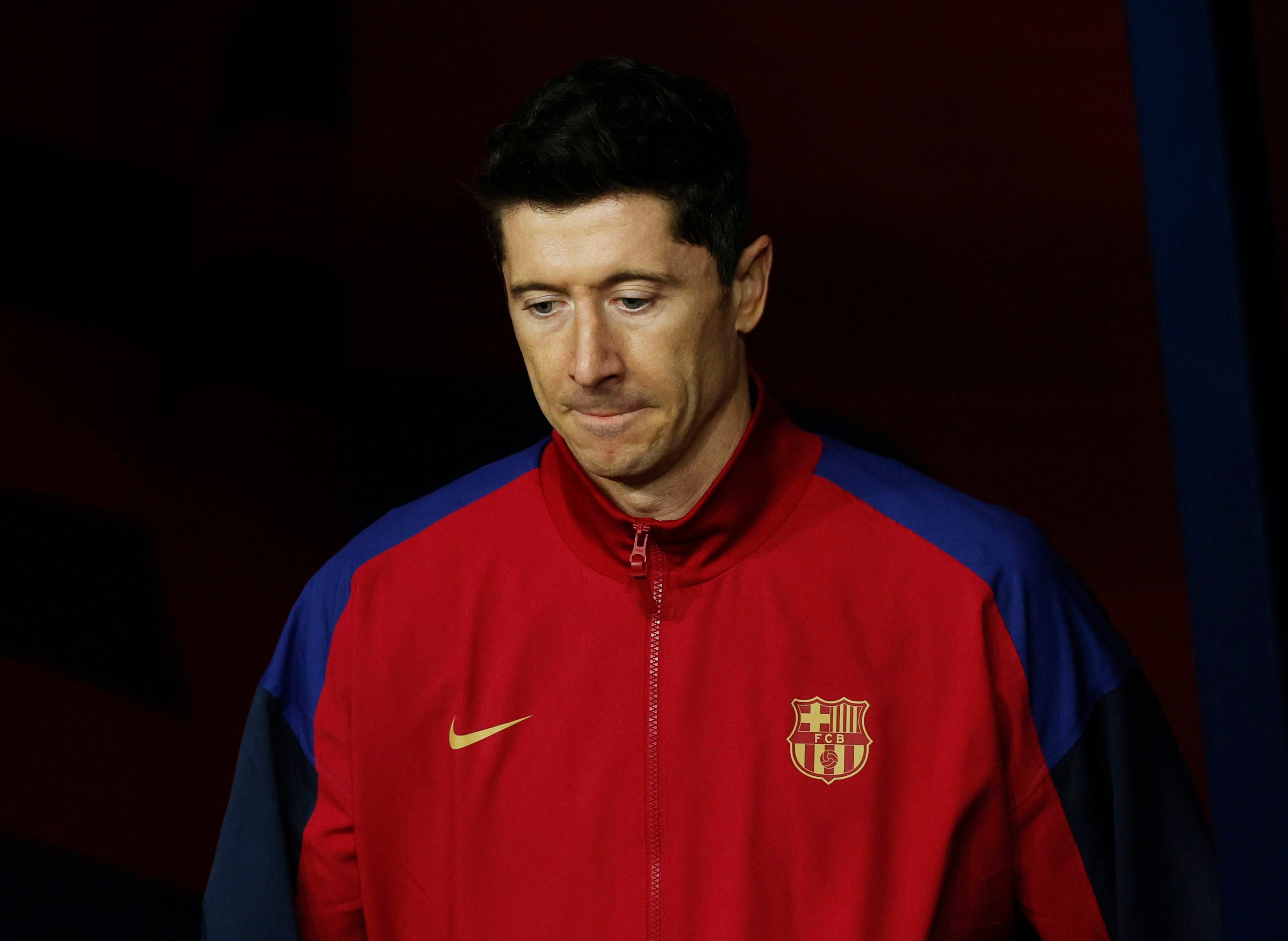 Robert Lewandowski antes del último partido del Barça (REUTERS/Albert Gea)
