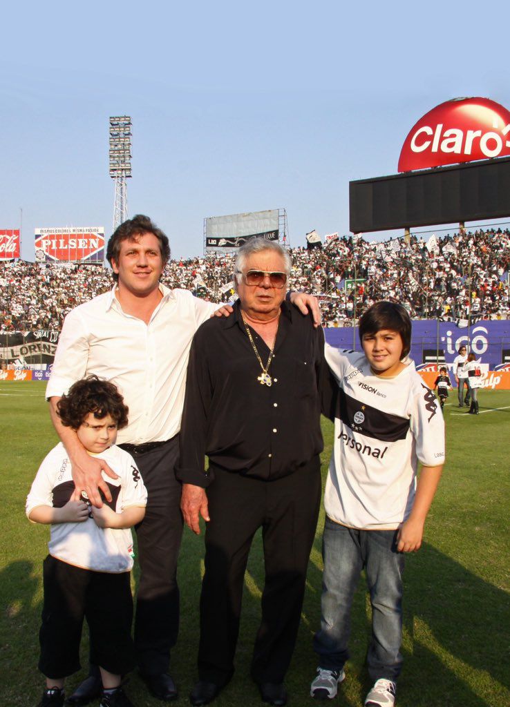 Alejandro Domínguez recordó a su padre fallecido. Osvaldo Domínguez Dibb fue el presidente más laureado del fútbol paraguayo (@agdws)