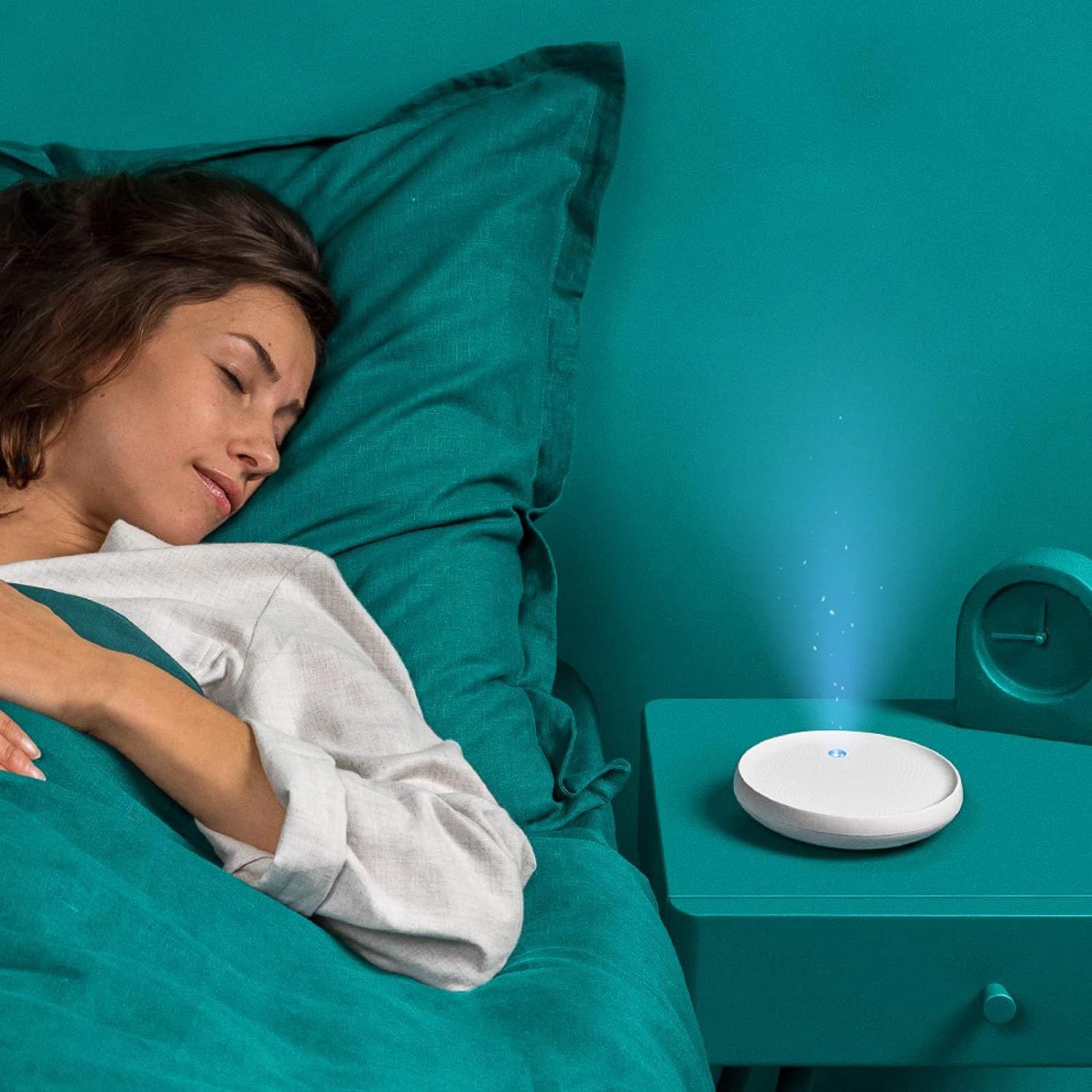 Este dispositivo proyecta luz en el techo para ayudar a los usuarios a dormir sin hacer ruido. (Dodow)