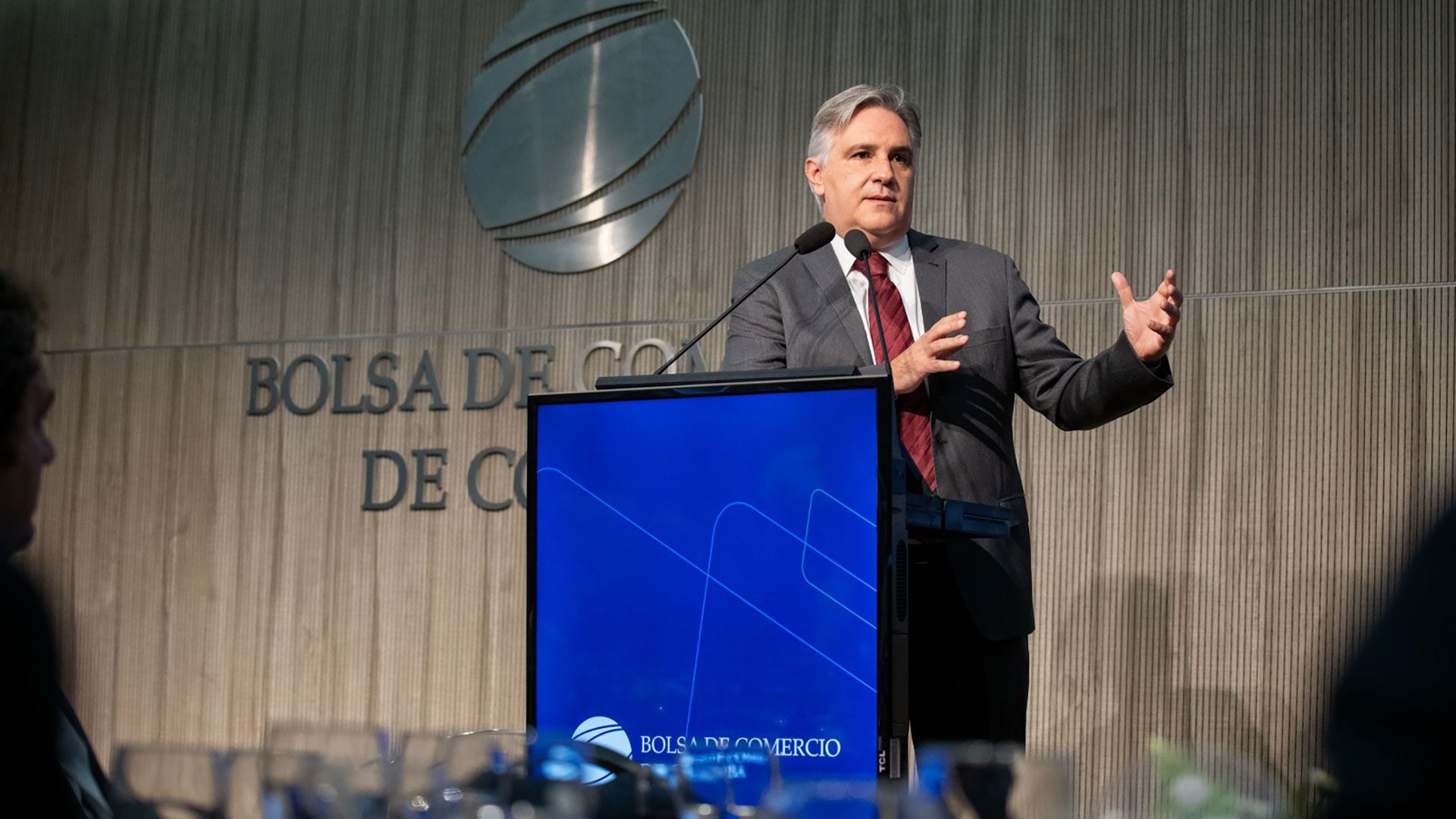 Martín Llaryora en la Fundación Ecosur de la Bolsa de Comercio de Córdoba