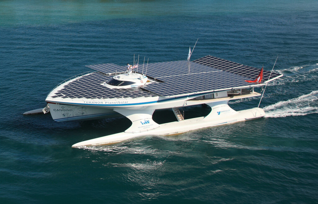 Qué fue de PlanetSolar, el barco solar más grande jamás construido que dio la vuelta al mundo hace más de una década