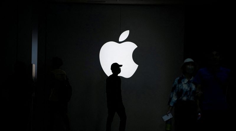Apple demanda a ex empleado por filtrar información confidencial acerca de las gafas Vision Pro