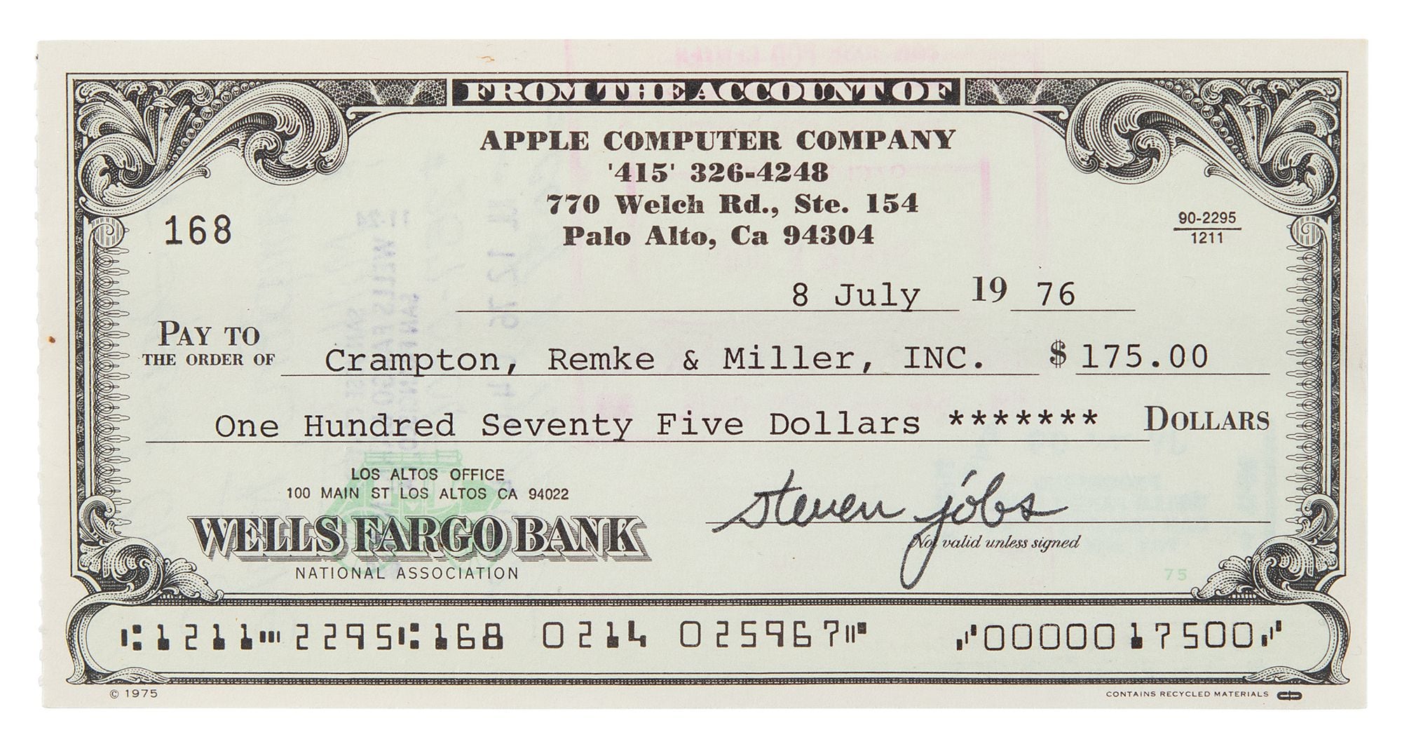Cheque firmado por Steve Jobs es subastado por más de 100.000 dólares. (Rrauction)