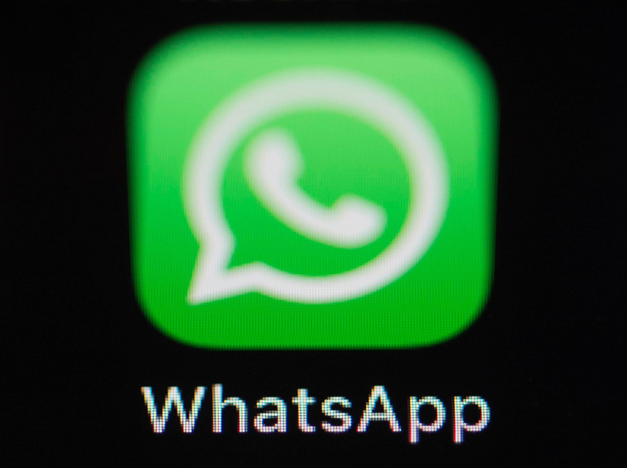 WhatsApp no cuenta con una función de programación que ayude a los usuarios a ordenar sus mensajes. (DPA)