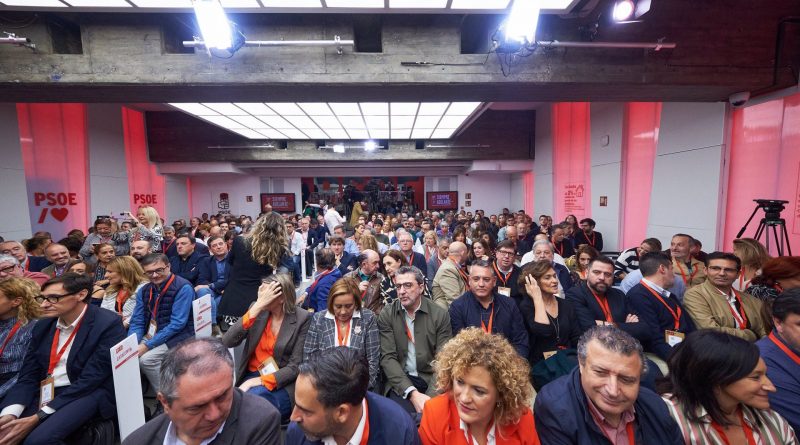 El PSOE celebra mañana un Comité Federal que servirá de cierre de filas con Sánchez para que no dimita