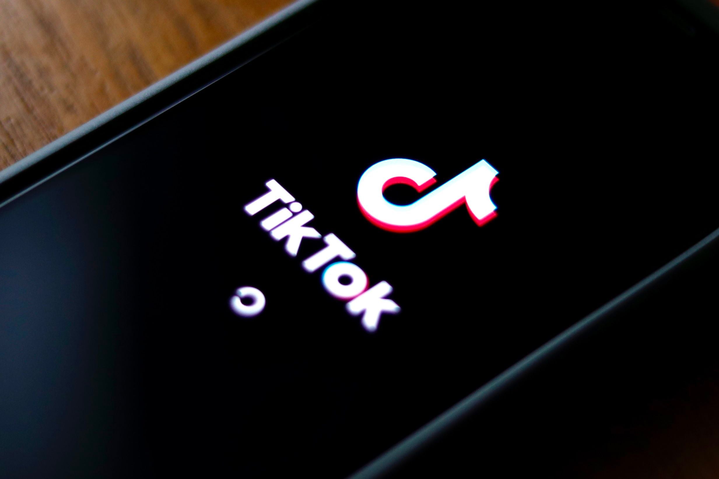 TikTok incitaba a sus usuarios a las apuestas. (Foto: EFE/Ritchie B. Tongo) 