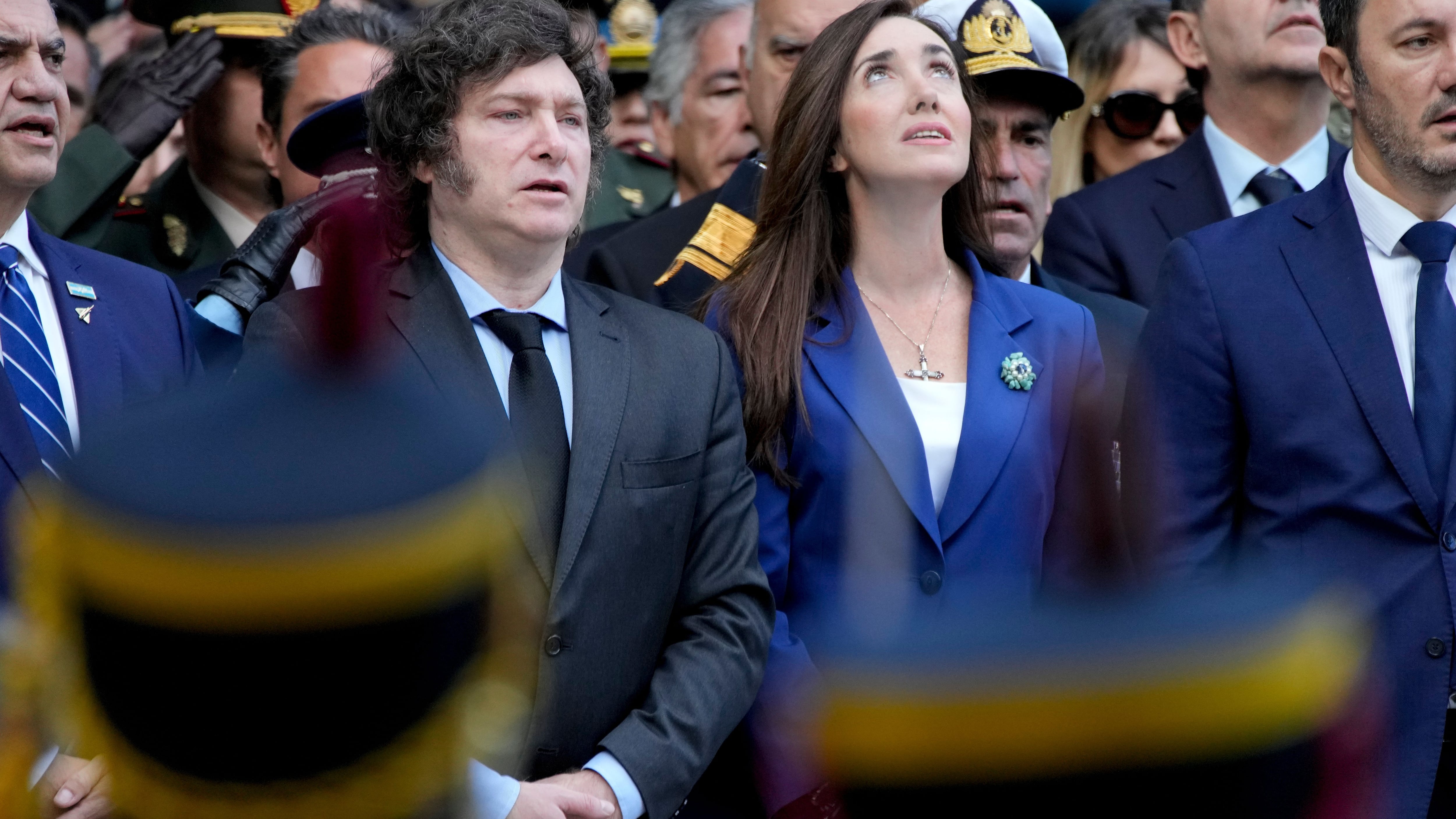 Javier Milei junto a Victoria Villarruel, en el acto por el aniversario de la guerra de Malvinas. Postal sin internas
