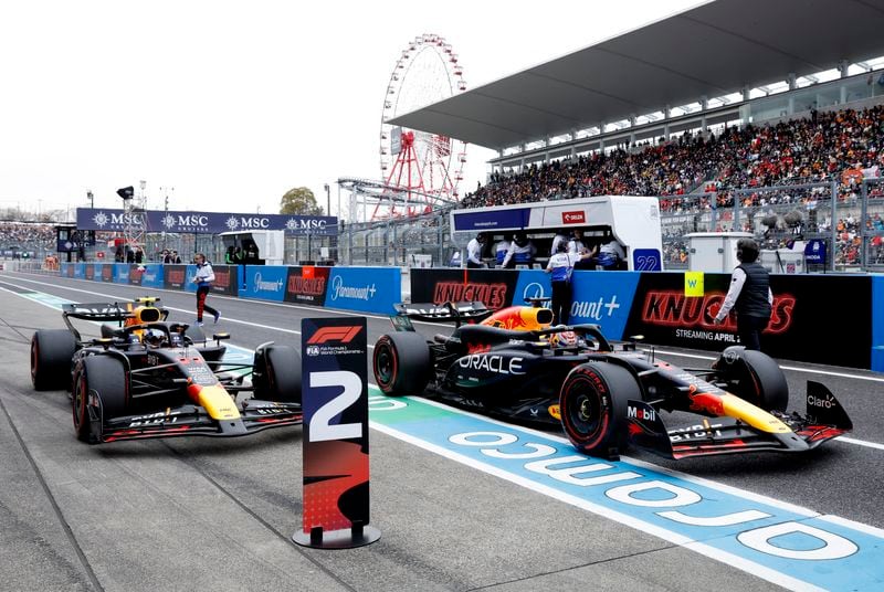 Los Red Bull vienen de aplastar en Japón con Max Verstappen y Sergio "Checo" Pérez (REUTERS/Androniki Christodoulou)