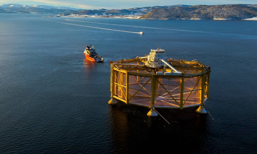 Una jaula gigantesca de 110 metros de diámetro diseñada única y exclusivamente para criar salmones: Ocean Farm 1 