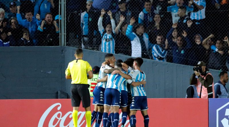 3-0. Libertadores y Sudamericana, temas reservados para Racing y Bragantino en el Grupo H