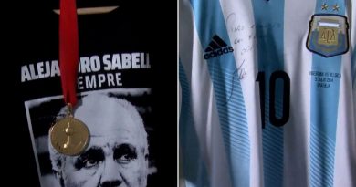 Las reliquias de un subcampeón del mundo con la selección argentina: de la camiseta dedicada por “Dios” al emotivo recuerdo de Alejandro Sabella